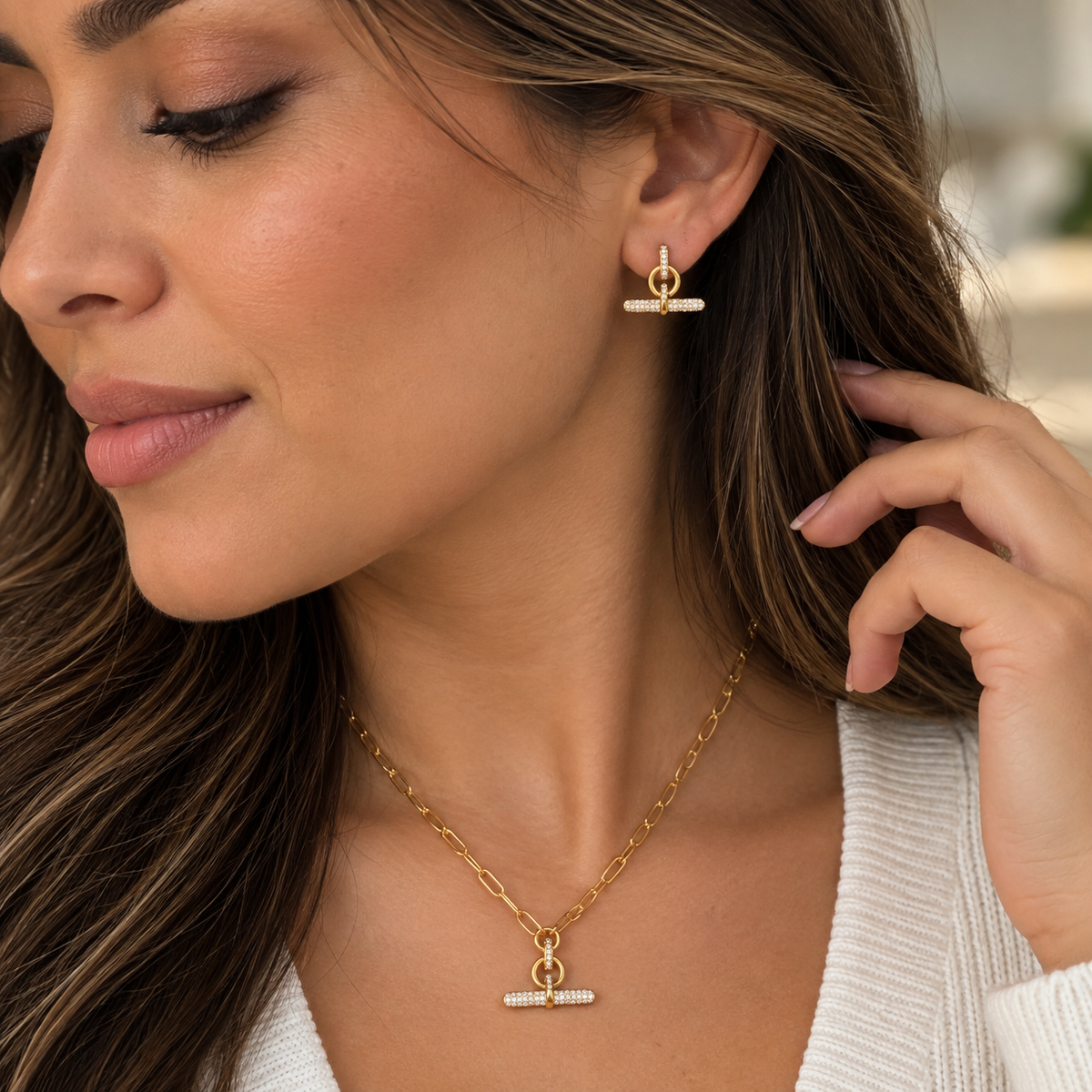 Aurelia Knot Necklace | 18K Gold Crystal | Zoha Los Angeles