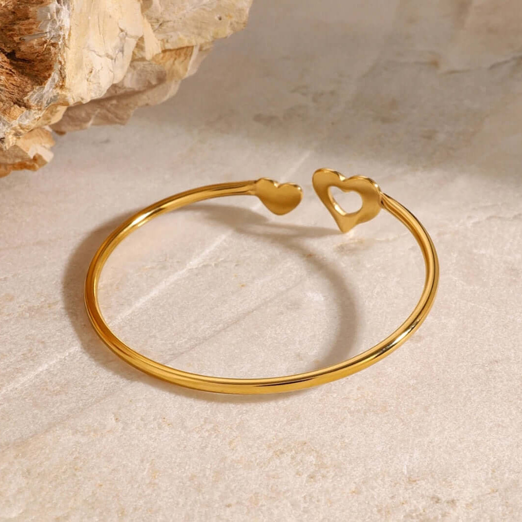 Lizzy Heart Cuff - Gold Heart Bracelet - Zoha Los Angeles