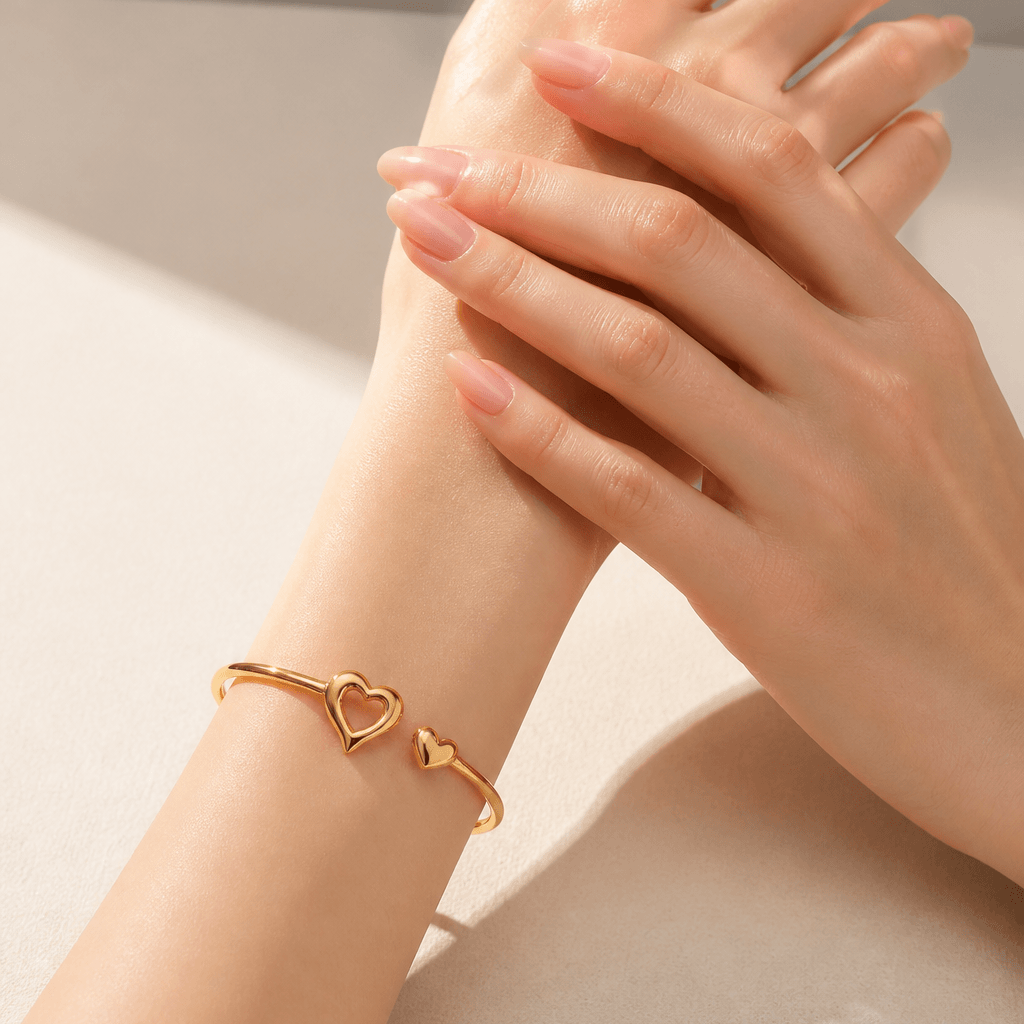 Lizzy Heart Cuff - Gold Heart Bracelet - Zoha Los Angeles