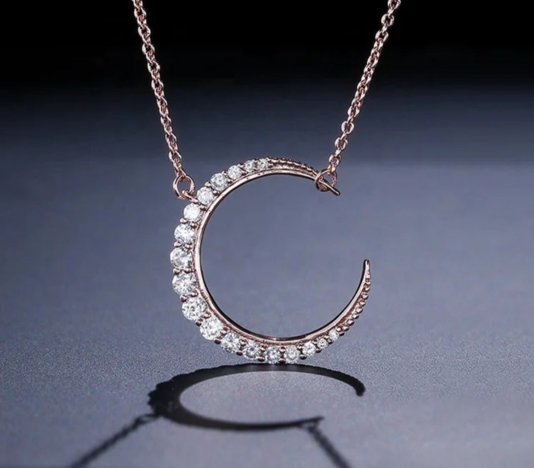 Moon Crescent Necklace | Gold, Silver & Rose Gold | Zoha Los Angeles"