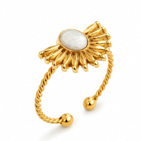 Solara Mother of Pearl Ring in gold with sunburst detailing – Zoha Los Angeles