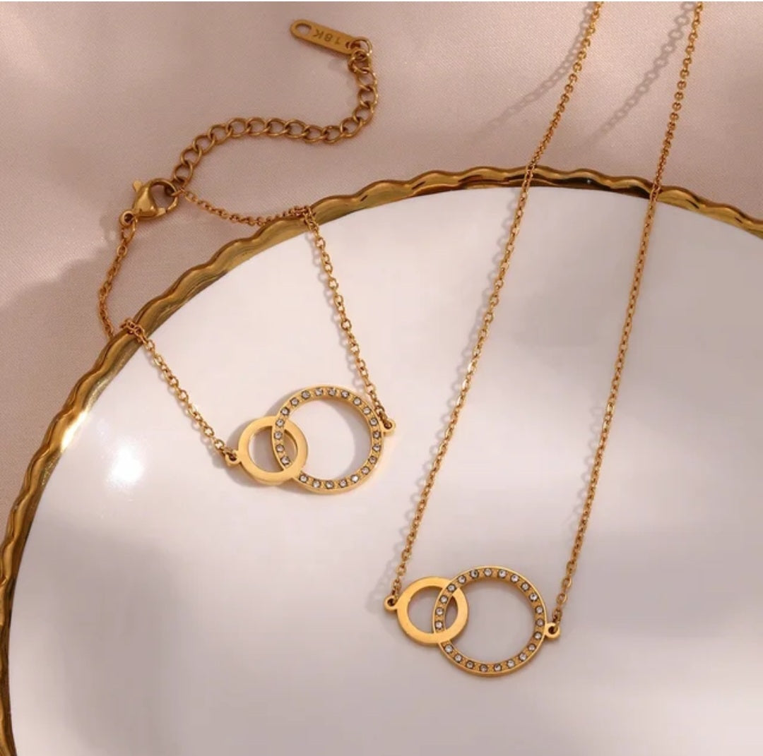 EMMY Circle Necklace in gold - 18K gold plated cubic zirconia pendant by Zoha Los Angeles