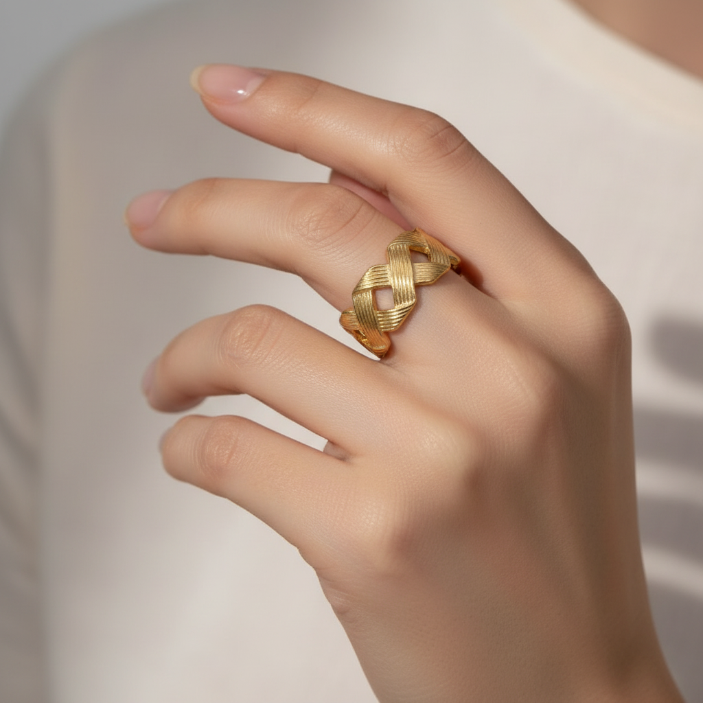 Esha Ring | Adjustable Dainty Ring