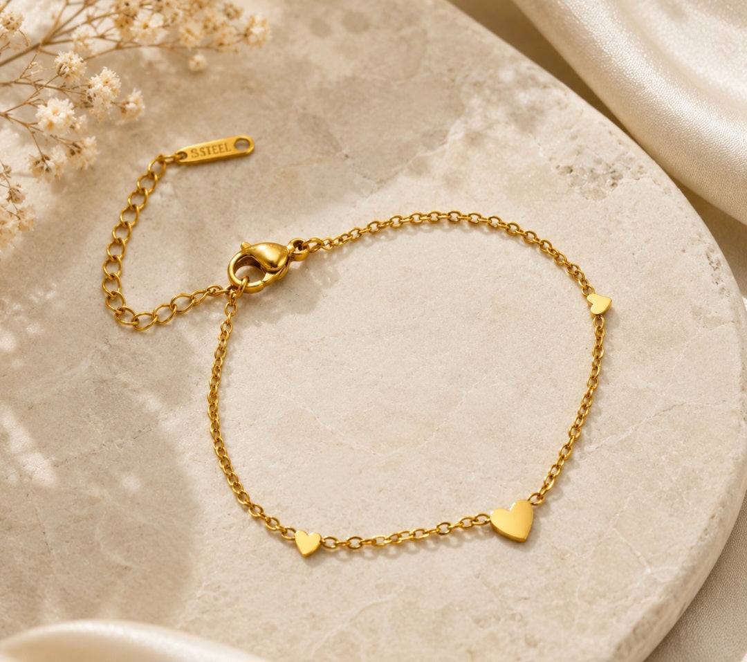 Marissa Heart Bracelet - Gold Heart Charm Bracelet - Zoha Los Angeles