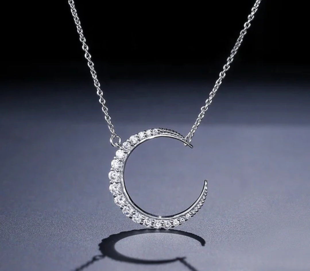 Moon Crescent Necklace - Zoha Los Angeles